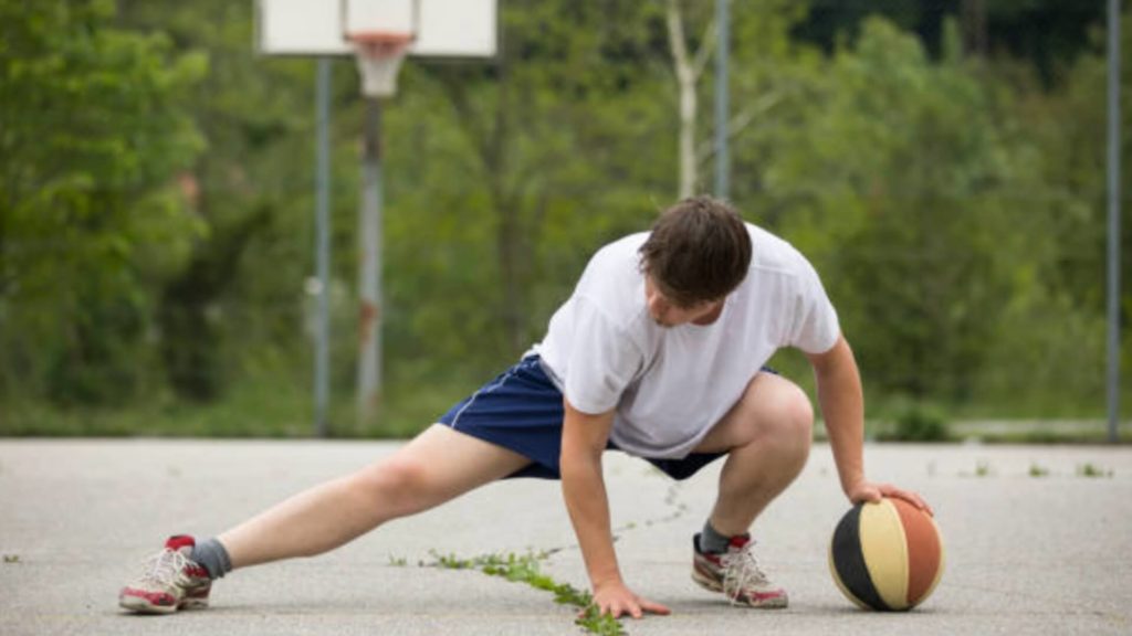バスケ_内転筋ストレッチ